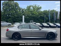 Gebraucht BMW 750 Shadowline 400 PS (294 kW) 2019 Silber/grau (metallic) Limousine