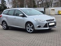 Gebraucht Ford Focus 105 PS (77 kW) 2013 Grau Kombi