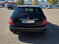 Gebraucht Mercedes C250 204 PS (150 kW) 2009 Schwarz Kombi