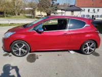 Gebraucht Peugeot 208 Allure 156 PS (114 kW) 2012 Rot Kleinwagen