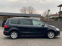 Second-hand VW Sharan 140 CP (102 kW) 2011 Negru Monovolum