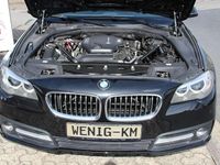 Gebraucht BMW 520 190 PS (139 kW) 2017 Black sapphire metallic Kombi