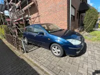 Second-hand Ford Focus 103 CP (75 kW) 2003 Albastru Hatchback