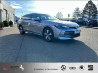 Gebraucht VW Passat Business 150 PS (110 kW) 2025 Oyster silver metallic Kombi