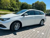 Gebraucht Toyota Auris Edition 112 PS (82 kW) 2016 Weiß Kombi