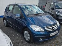 Gebraucht Mercedes A180 116 PS (85 kW) 2010 Blau Limousine