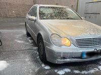 Gebraucht Mercedes C180 129 PS (94 kW) 2001 Silber Limousine