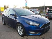 Gebraucht Ford Focus Titanium 125 PS (91 kW) 2015 Blau Limousine