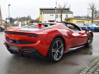 Gebraucht Ferrari 296 829 PS (609 kW) 2024 Rot Cabrio