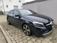 Gebraucht Mercedes A200 136 PS (100 kW) 2018 Blau Kleinwagen