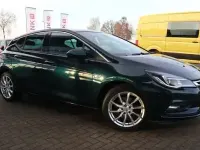 Gebraucht Opel Astra Dynamic 136 PS (100 kW) 2016 Grün Limousine