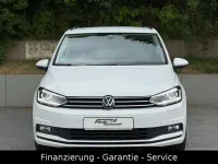 Gebraucht VW Touran 150 PS (110 kW) 2024 Pure white Van / Kleinbus