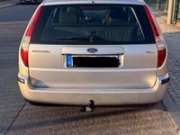 Gebraucht Ford Mondeo 130 PS (95 kW) 2005 Silber Kombi
