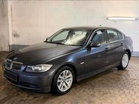 Gebraucht BMW 325 218 PS (160 kW) 2008 Grau Limousine