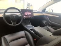 Gebraucht Tesla Model 3 Standard Range 225 kW (306 PS) 2023 Weiß Limousine