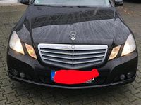 Gebraucht Mercedes E200 136 PS (100 kW) 2010 Schwarz Limousine