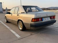 Gebraucht Mercedes 190 109 PS (80 kW) 1991 Gold Limousine