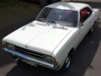 Używany Opel Rekord 90 KM (66 kW) 1968 Biały Sedan/Limuzyna