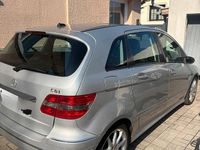 Gebraucht Mercedes B180 109 PS (80 kW) 2008 Silber Van / Kleinbus