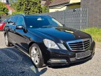 Usado Mercedes E200 Avantgarde 184 CV (135 kW) 2012 Negro Familiar