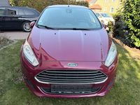 Gebraucht Ford Fiesta Titanium 101 PS (74 kW) 2013 Rot Kleinwagen