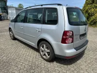 Gebraucht VW Touran Trendline 105 PS (77 kW) 2010 Silber Van / Kleinbus