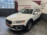Gebraucht Volvo XC70 Momentum 163 PS (119 kW) 2011 Weiß Kombi