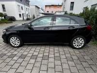 Gebraucht Mercedes A180 122 PS (89 kW) 2016 Schwarz Kleinwagen