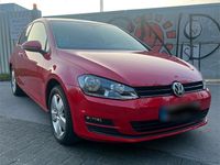 Gebraucht VW Golf VII 85 PS (62 kW) 2014 Rot Limousine