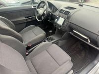 Gebraucht VW Polo Highline 64 PS (47 kW) 2002 Silber Kleinwagen