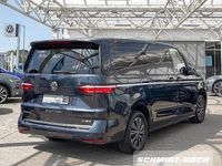 Second-hand VW Multivan Style 218 CP (160 kW) 2023 Albastru Monovolum