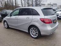 Gebraucht Mercedes B200 156 PS (114 kW) 2017 Silber Van / Kleinbus