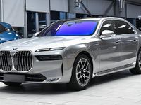 Gebraucht BMW 740 300 PS (220 kW) 2025 Silber Limousine