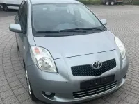 Gebraucht Toyota Yaris 87 PS (63 kW) 2008 Silber Kleinwagen