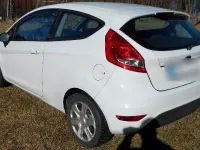 Gebraucht Ford Fiesta Trend 60 PS (44 kW) 2012 Weiß Limousine