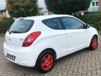 Gebraucht Hyundai i20 Edition+ 77 PS (56 kW) 2011 Weiß Kleinwagen