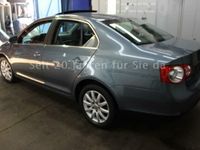 Gebraucht VW Jetta Comfortline 102 PS (75 kW) 2006 Grün metallic