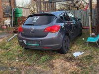 Gebraucht Opel Astra 120 PS (88 kW) 2012 Andere farben Kleinwagen