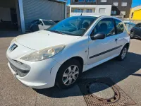 Gebraucht Peugeot 206 75 PS (55 kW) 2009 Weiß Limousine