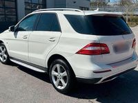 Gebraucht Mercedes ML250 204 PS (150 kW) 2012 Weiß SUV