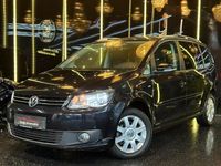 Gebraucht VW Touran Cup 105 PS (77 kW) 2015 Schwarz Van / Kleinbus