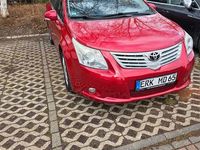 Gebraucht Toyota Avensis 126 PS (92 kW) 2010 Rot Kombi