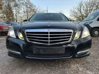 Gebraucht Mercedes E250 Avantgarde 204 PS (150 kW) 2010 Schwarz Limousine