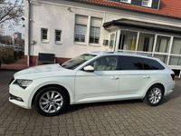 Gebraucht Skoda Superb Style 150 PS (110 kW) 2017 Weiß Kombi