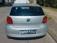 Gebraucht VW Polo Life 69 PS (50 kW) 2014 Silber Kleinwagen