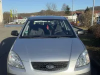 Używany Kia Rio 97 KM (71 kW) 2009 Srebrny Hatchback