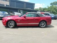 gebraucht Ford Mustang 3,7l Rot 2013 Schick Geräumig