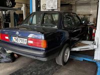 Gebraucht BMW 325 170 PS (125 kW) 1989 Blau Limousine