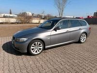 Gebraucht BMW 320 184 PS (135 kW) 2011 Grau Kombi