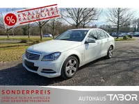 Gebraucht Mercedes C180 156 PS (114 kW) 2011 Calcitweiss/zirrusweiss Limousine